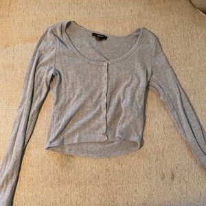 Grey long sleeve crop Tee